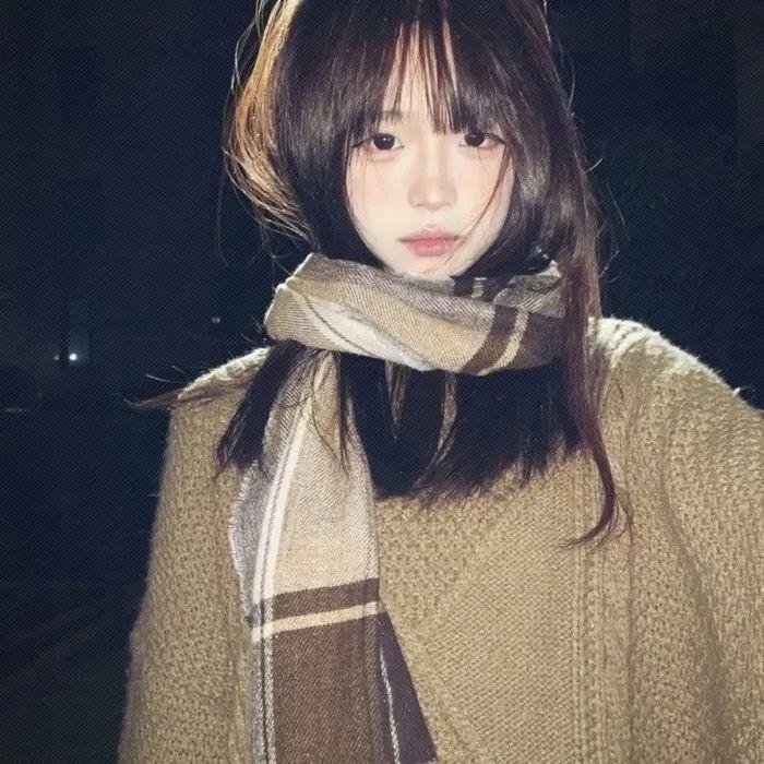 明黄禁色封面